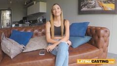 Abspielen Dünne kolumbianische Latina Raquel Rameras raues Casting Fuck