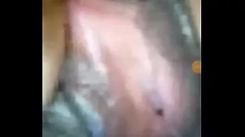 Riproduci Eline si masturba in videochiamata whatsapp 5594984167650