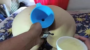 播放 我喜欢从我的肛门荡妇的屁眼里喝冰沙