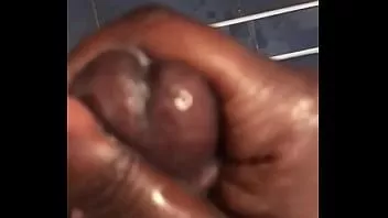 Redare Femeile nu pot rezista 5 minute uitându-se la această handjob cu pula
