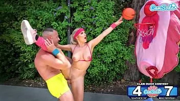 play Konkurs wsadów z małżami na świeżym powietrzu, seks porno na boisku do koszykówki