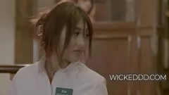 تشغيل نادلة آسيوية صغيرة مينا لوككس تحصل على مطعم متشددين اللعنة