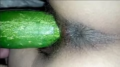 Reproducir MILF flaco follado y cubierto de semen: juego de pepino, gulla profunda y orgasmos múltiples