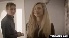 Odtwórz Zbudowana sesja nauczyciela nauczyciela z Blonde Teen