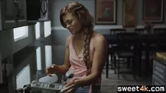 Riproduci Un patrigno nero si sbatte la figliastra ingrata in una scena di sesso tabù proibita in famiglia