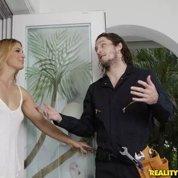Pornostar Sloan Harper