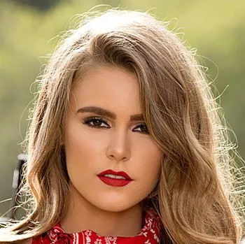 Pornstar Amberleigh West